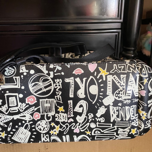 Authentic Henri Bendel Backpack - Picture 3 of 9